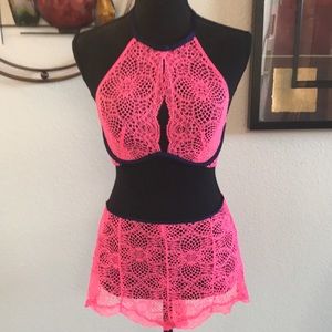 💄RARE💄 Vintage Victoria’s Secret Fluorescent Pink Bralette Shorts set Linger…